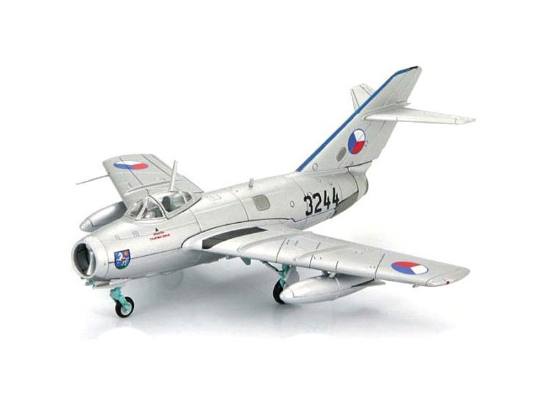foto HobbyMaster - MIG-15 bis R, Czech Air Force